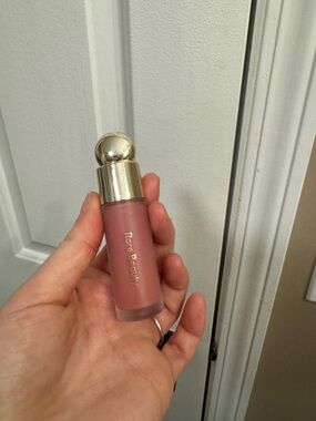 Rare Beauty Liquid Blush in Hope